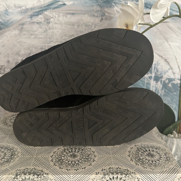 Dunes wedge booties. Size 8, Black - Picture 5 of 5